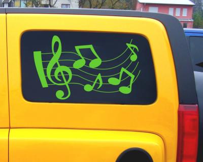 Musiknoten geschwungen