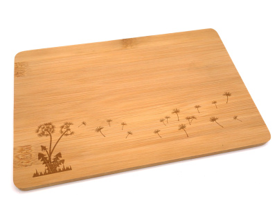Frhstcksbrettchen mit Pusteblume Gravur