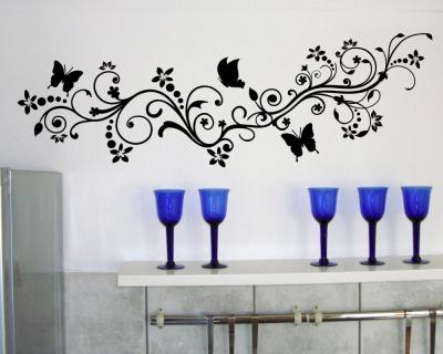 Wandtattoo Blumenranke mit Schmetterlingen