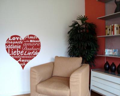 Wandtattoo Herz mit  Liebe -Schriftzgen