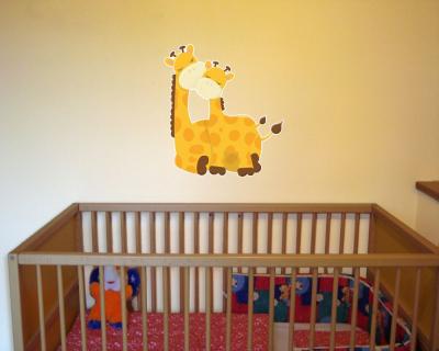 Buntes Wandtattoo  Kuschelnde Giraffen 