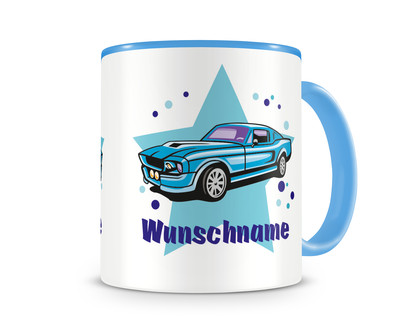 Tasse mit einem blauen Auto als Motiv