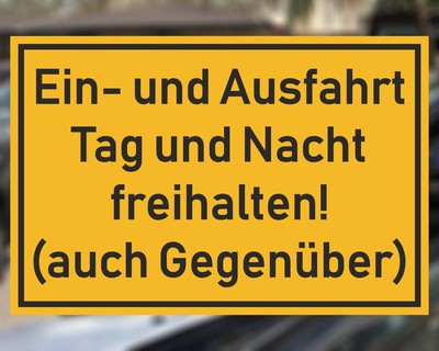 Ein- und Ausfahrt freihalten Aufkleber Aufkleber