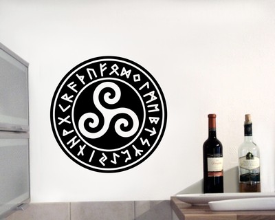 Wandtattoo Triskele mit Runen B - Ansicht 2