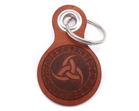 Schlsselanhnger Odins drei Hrner mit Runen Schlsselanhnger Modellnummer  cognac braun/graviert