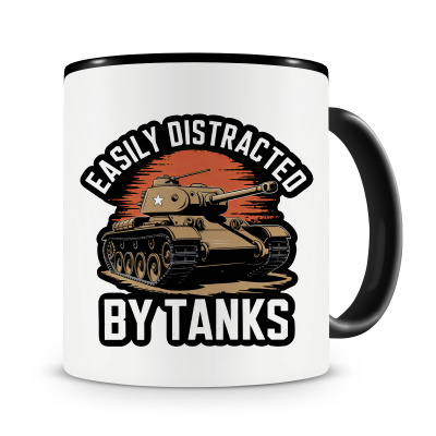 Tasse mit dem Motiv Easily Distracted by Tanks