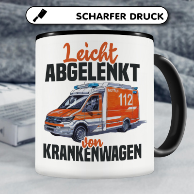 Tasse mit dem Motiv Leicht abgelenkt von Krankenwagen - Ansicht 5