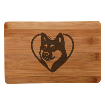 Frhstcksbrettchen mit Herz mit Akita Kopf Gravur