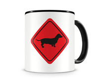 Tasse mit dem Motiv Dackel Warnschild Tasse Modellnummer  schwarz/rot