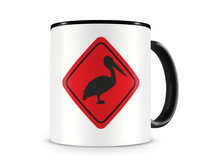 Tasse mit dem Motiv Pelikan Warnschild Tasse Modellnummer  schwarz/rot